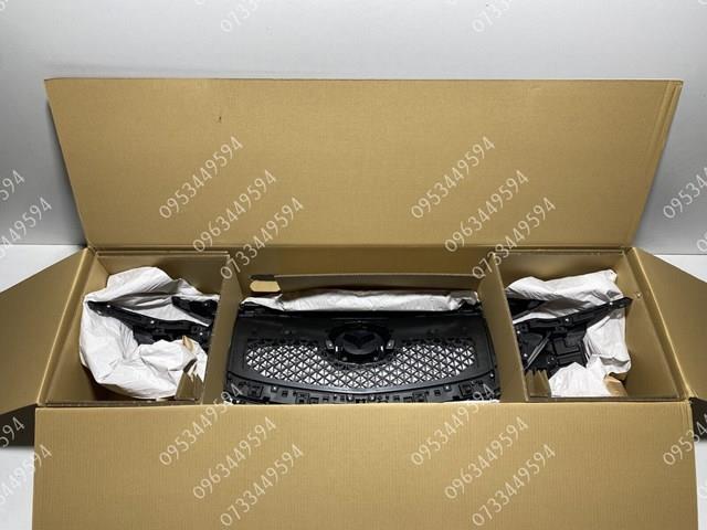 Решітка радіатора KB8A50710K Mazda