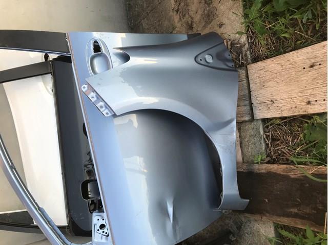 Купити Двері передні ліві Toyota Yaris  P13