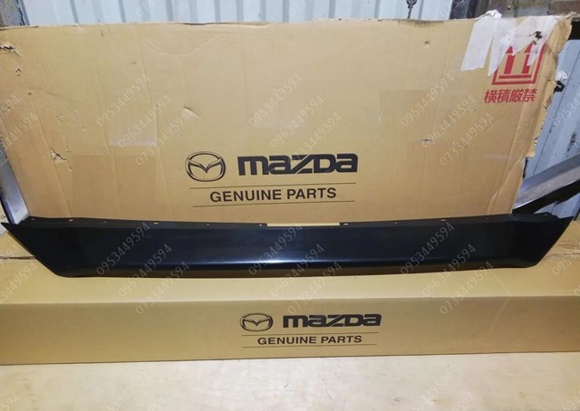 Купити KB8A507E1BBB Mazda Накладка (рамка) решітки радіатора
