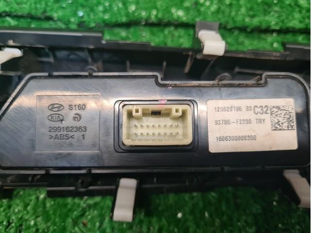 93700F2200 Hyundai/Kia 