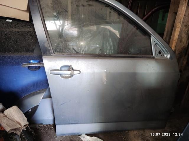 Купити Двері праві передні Daihatsu Terios II J2