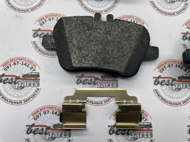 Задні дискові колодки Mercedes A000420760490