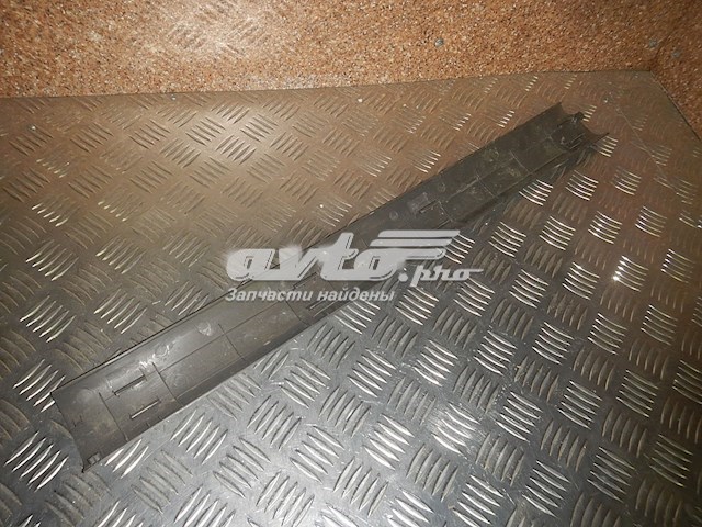 Накладка зовнішня (молдинг) порога, лівий T115107033BA Chery