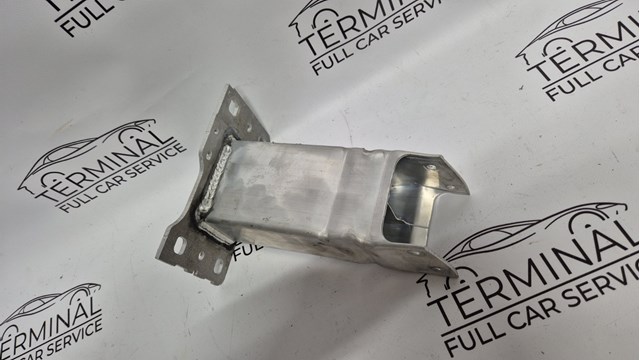 Кронштейн підсилювача переднього бампера AND 30807956 ціна, від 48.24 USD