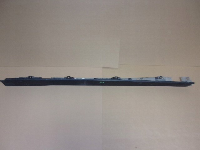 Накладка зовнішня (молдинг) порога, правий Mercedes A2476980800