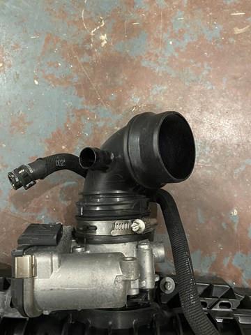 LR109395 Land Rover Дросільна заслінка в зборі
