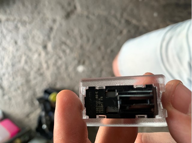  Tesla 100715180E ціна, від 2.28 USD
