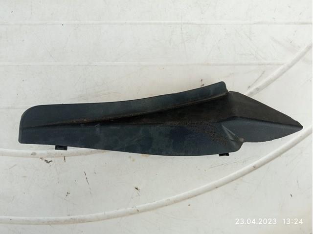 Молдинг переднього правого крила BJS751PB1 Mazda