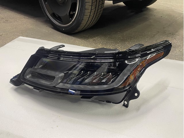  Land Rover JK6213W030 ціна, від 1090.65 USD