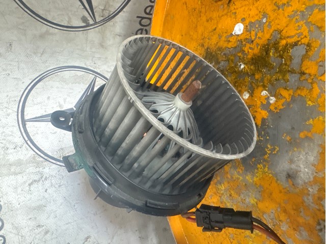 Купити L5964008 Mercedes 