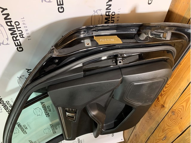 Обшивка дверей передніх лівих Porsche 95B867011 ціна, від 124.31 USD