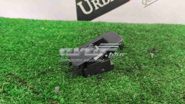 Купити LR059773 Land Rover Кнопка вмикання двигуна склопідіймача передня права