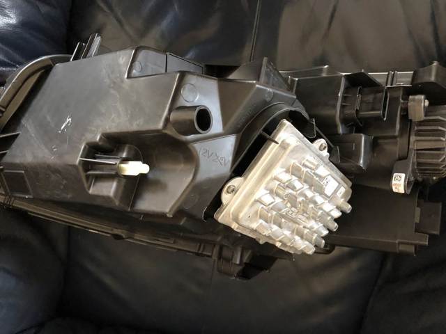 Купити 9841641980 Peugeot/Citroen Права блок фара