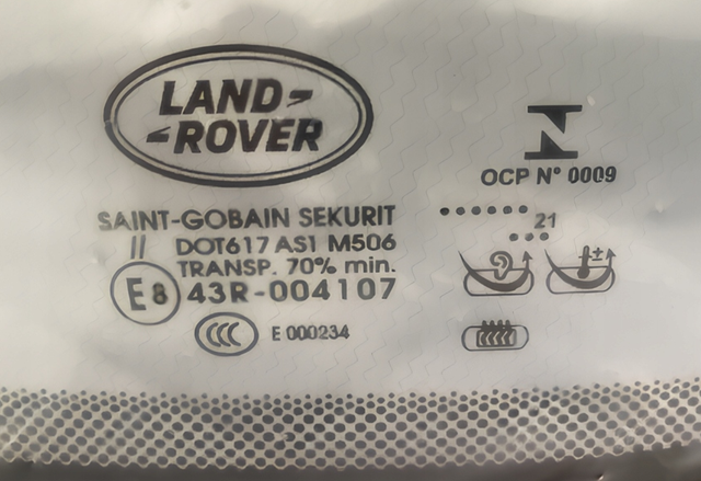 Автоскло Land Rover LR154938 ціна, від 463.52 USD