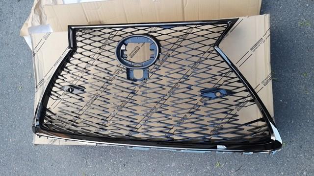 Решітка радіатора 5310178230 Toyota