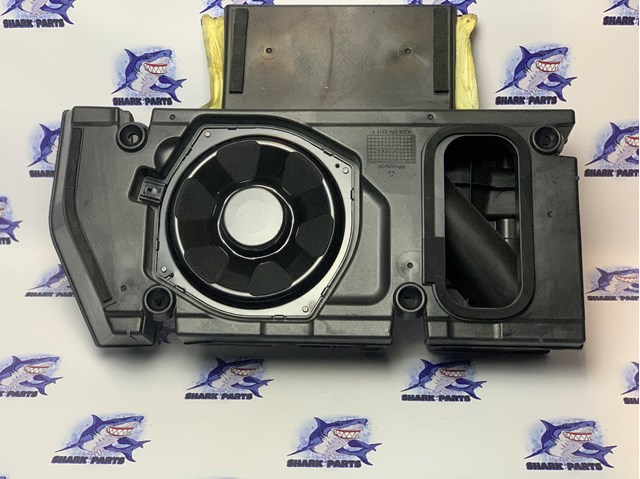 LR033287 Land Rover Сабвуфер