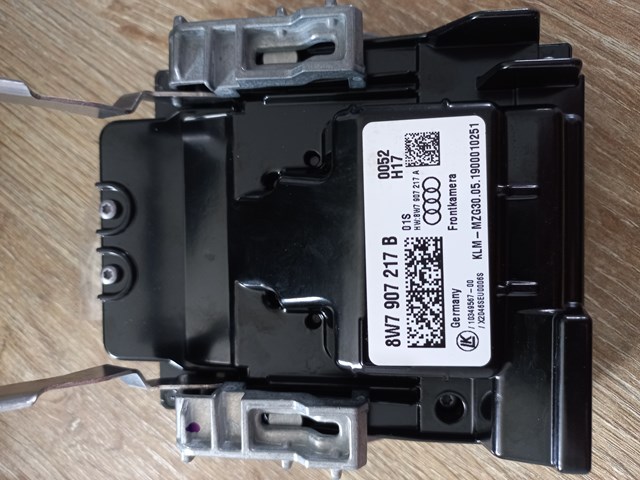  VAG 8W7907217B