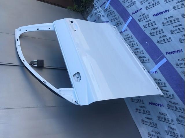 Купити Двері передні ліві Audi Q3  F3B