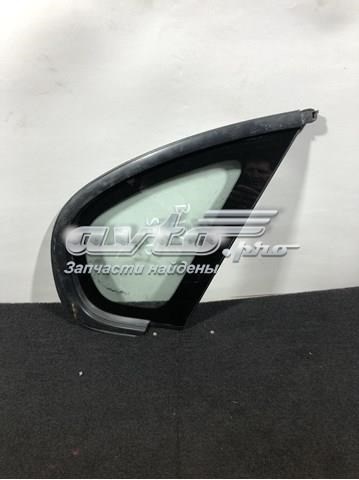 Задня кватирка права Subaru 65222AE000NB