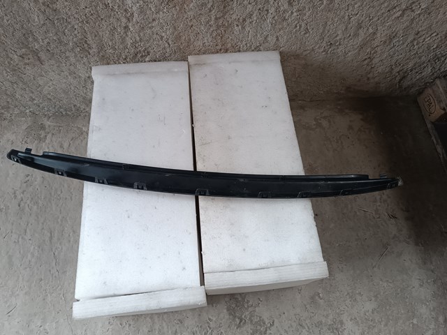  Land Rover LR093596