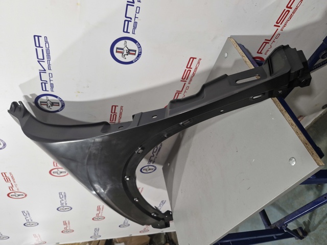 Ліве переднє крило Mitsubishi 63113W320P ціна, від 124.02 USD