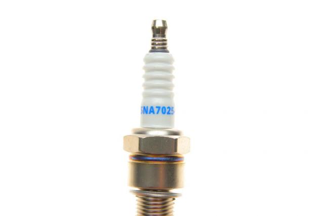 Свічки автомобільні Magneti Marelli 062709000025 ціна, від 3.46 USD