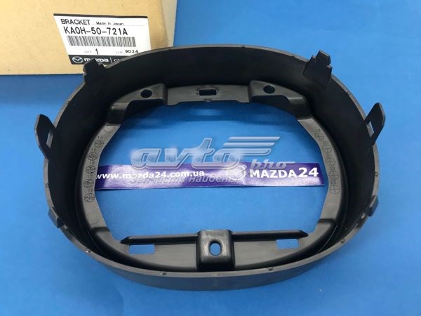 Кронштейн емблеми решітки радіатора KA0H50721A Mazda