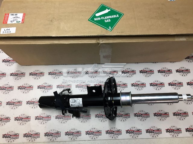 LR070932 Land Rover Ліва передня стійка