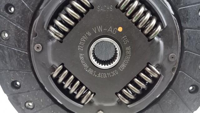Диск зчеплення ведений VAG 03C141031F