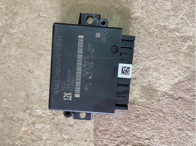 Модуль керування (ЕБУ) парктроніком 284L06711R Nissan/Infiniti