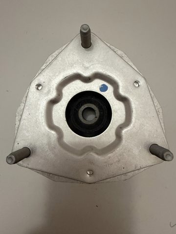 Подушка амортизатора переднього Nissan/Infiniti 543201CA1D