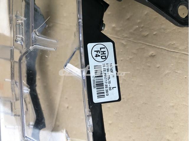 Фара ліва передня Toyota 8115002L70