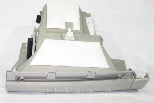 Купити 685203NA0A Nissan/Infiniti 