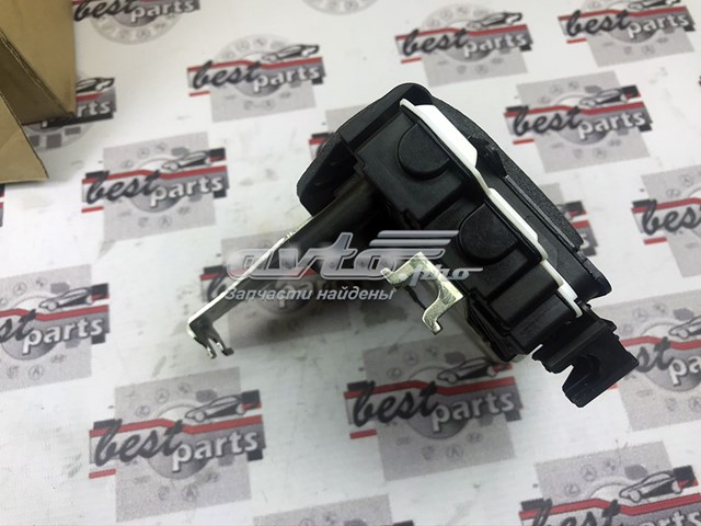 Замок задньої двері, лівої LR070433 Land Rover