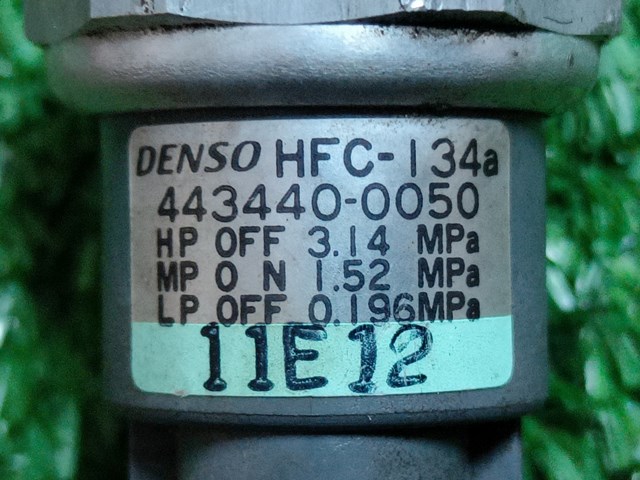 Купити 4434400050 Denso Датчик тиску кондиціонера
