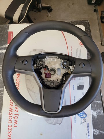 Купити 109522200L Tesla Кермо