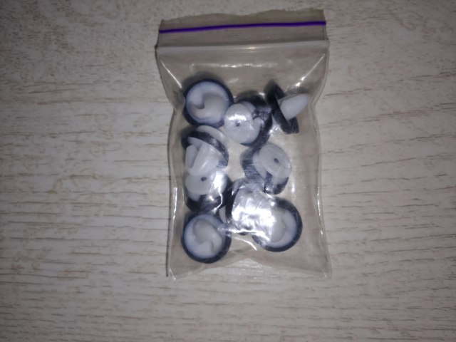 Пістон (кліп) кріплення обшивки дверей MAK 15557 ціна, від 0.59 USD