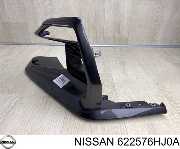 Окантовка фари протитуманною Nissan/Infiniti 622576HJ0A