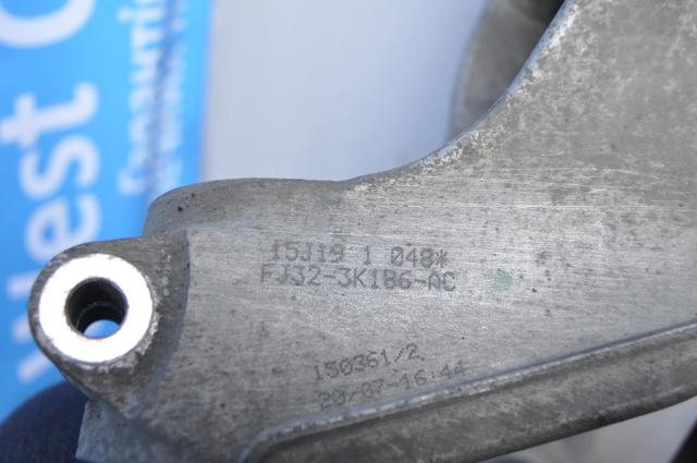 Цапфа поворотного кулака Land Rover LR072485 ціна, від 297.89 USD