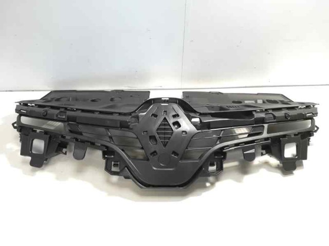 Купити 622562397R Renault (RVI) Захисна решітка радіатора