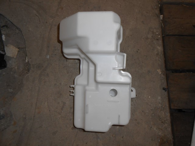 Бачок омивача лобового скла Volvo 32274693 ціна, від 64.51 USD
