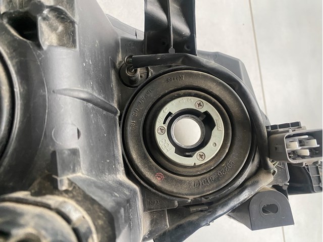 Фари Subaru 84001SG031 ціна, від 49.56 USD