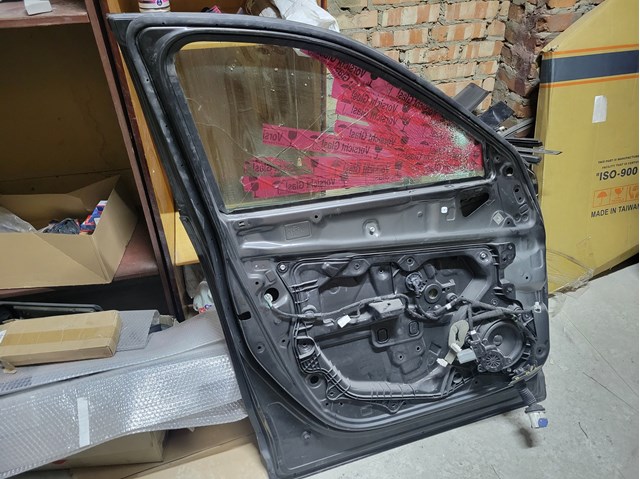 Купити KBY05902XC Mazda Двері кабіни
