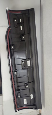 4M0853970PGRU VAG Молдинг задніх правих дверей
