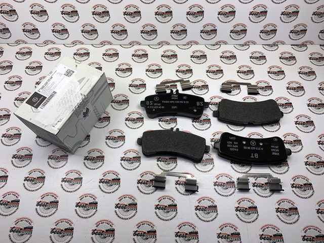 Задні гальмівні колодки A0004203304 Mercedes