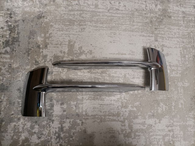 Молдинг решітки переднього бампера, правий Autotechteile 7095163 ціна, від 36.07 USD