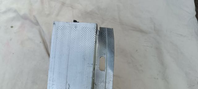 Купити 620305NA0A Nissan/Infiniti Буфер бампера переднього