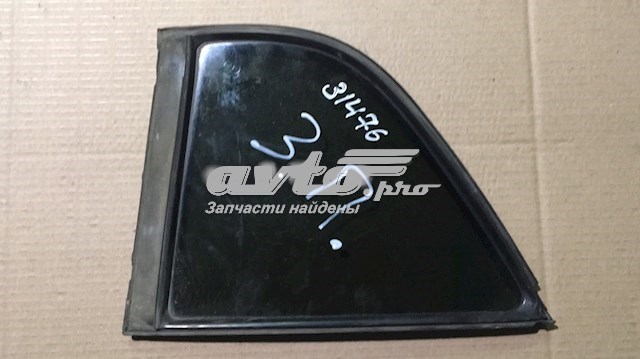 Скло-кватирка двері, задній, правій MR720217 Mitsubishi