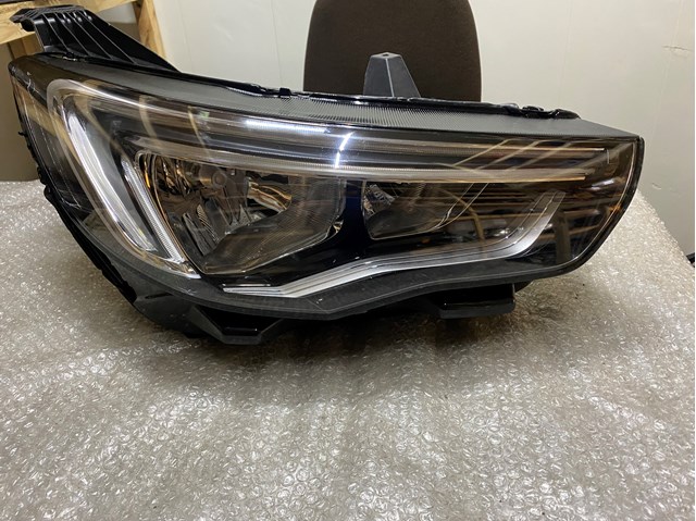 Купити YP00015580 Opel Права блок фара