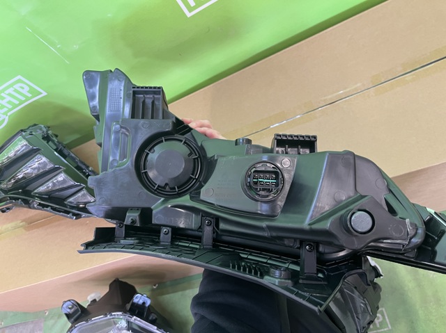 Купити 92207CW010 Hyundai/Kia 
